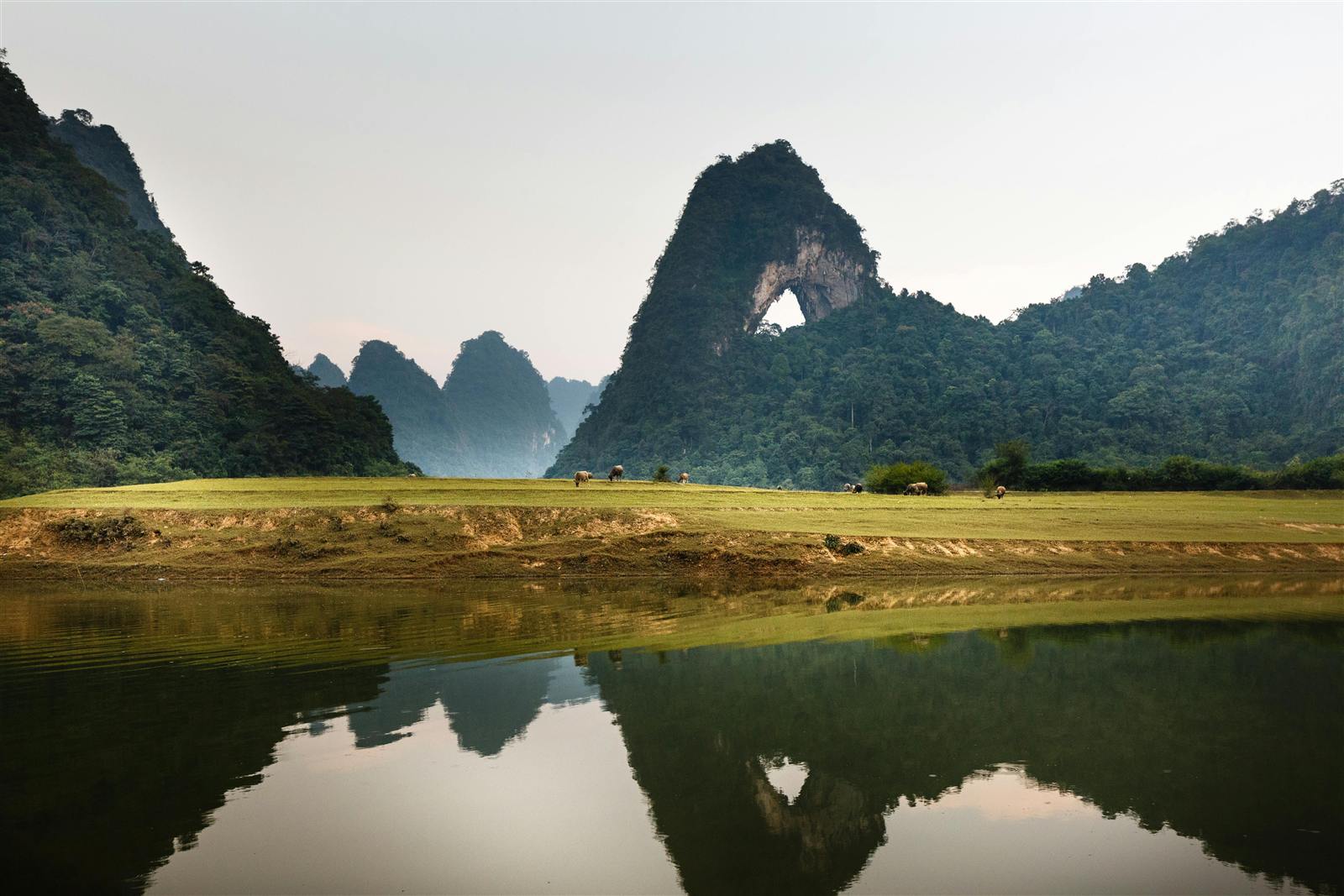 The Canh Cao Sinkhole in Cao Bang