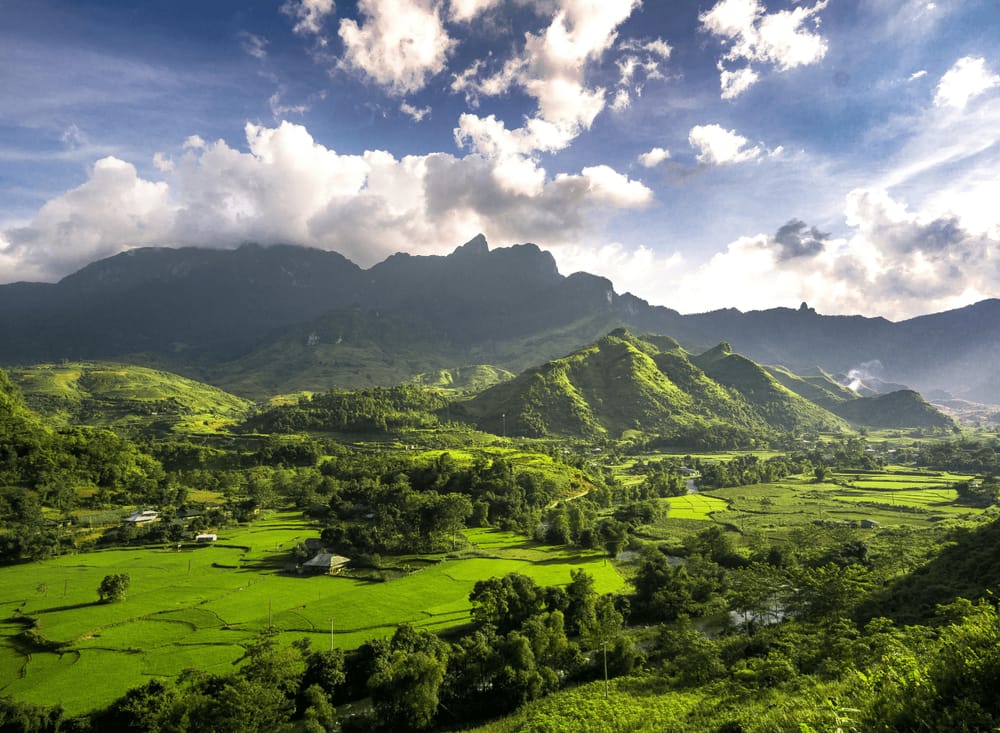 Dramatic mountain passes of Ha Giang