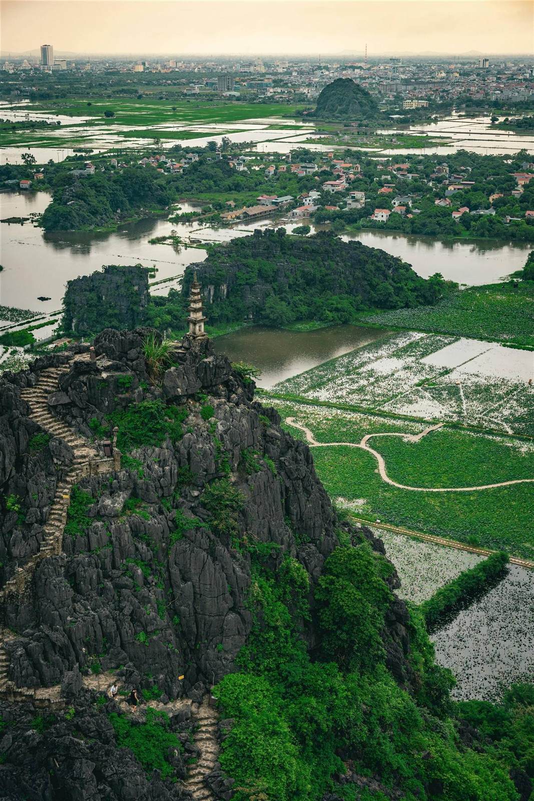 Boat tour through Trang An Landscape Complex